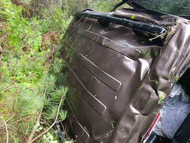 Bolu’da virajı alamayan hafif ticari araç yoldan çıktı: 3 yaralı 3