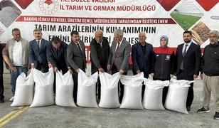 D&uuml;zce&rsquo;de &ccedil;eltik &uuml;retimine 50 tonluk tohum desteği
