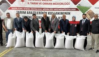 D&uuml;zce&rsquo;de &ccedil;eltik &uuml;retimine 50 tonluk tohum desteği