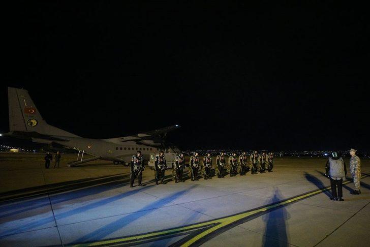 "Yarasa komandolar"  G4