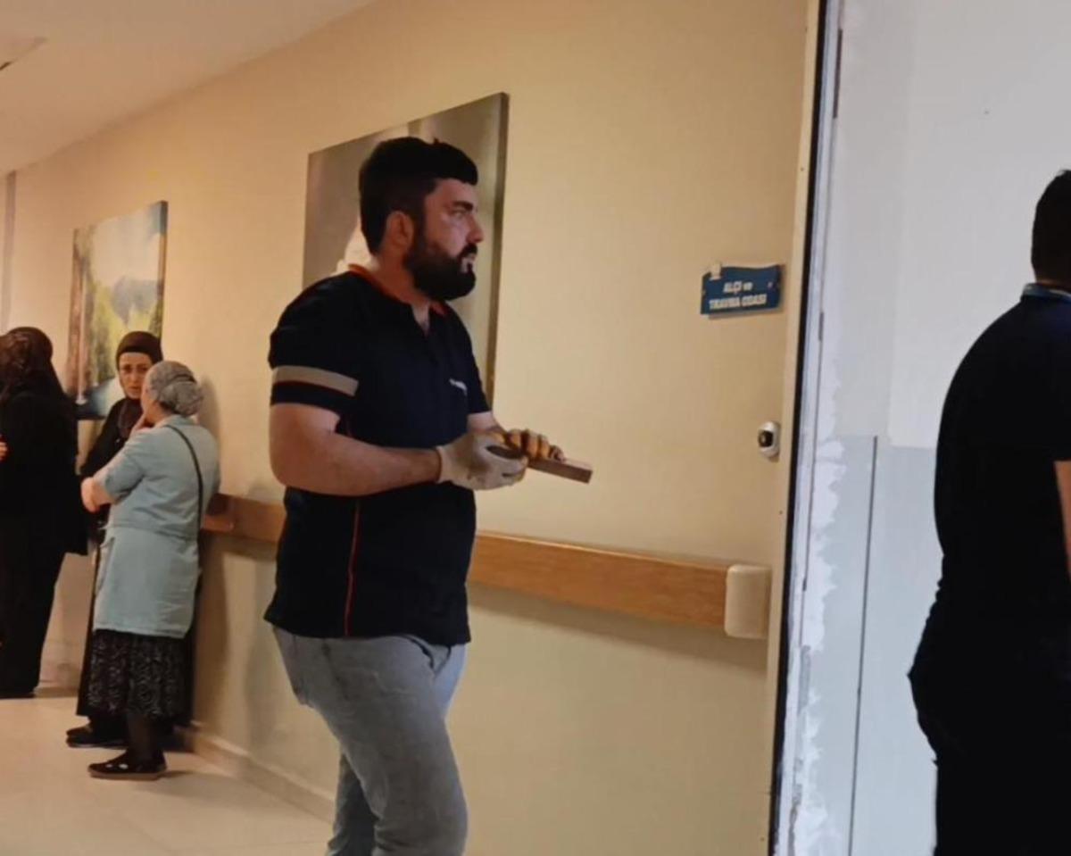 &Ccedil;iviyi tahta yerine eline &ccedil;aktı hastaneye kaldırıldı 2