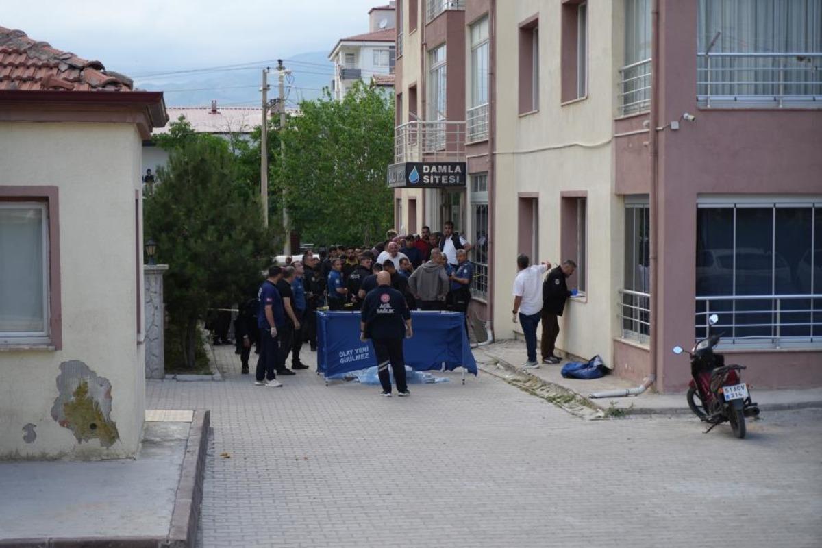Niğde de 10. kattan düşen genç hayatını kaybetti 2