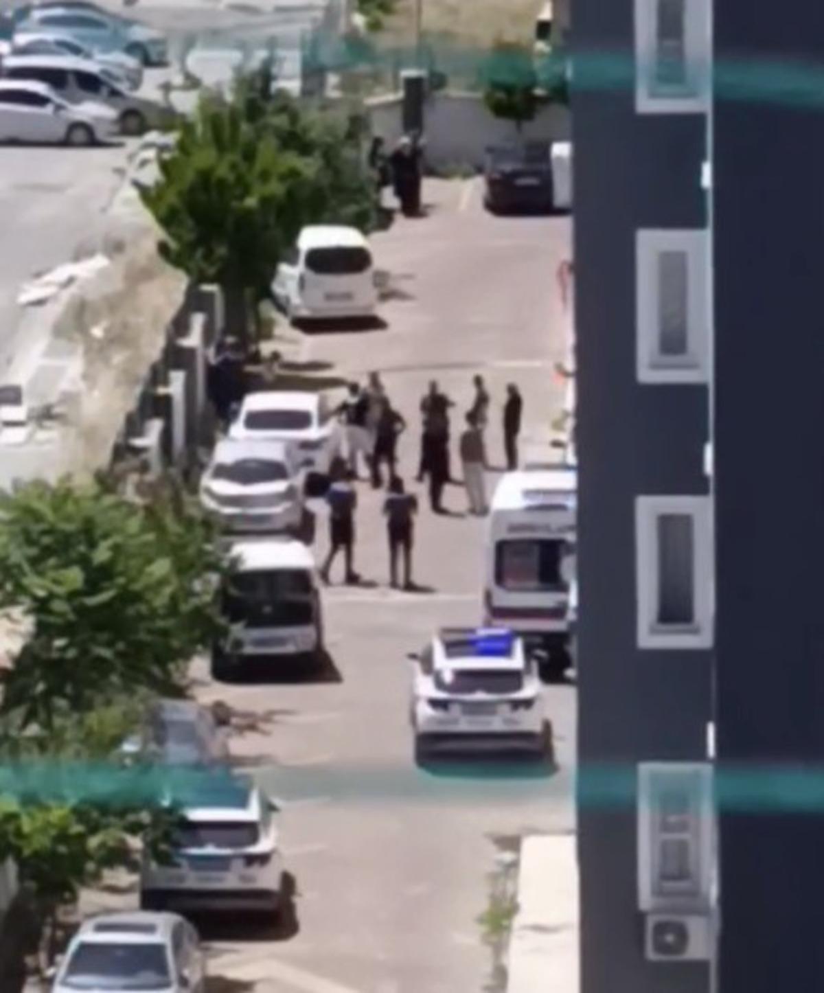 Kucağına aldığı çocuğuyla 8 inci kattan atladı: Anne öldü, çocuk ağır yaralandı 2