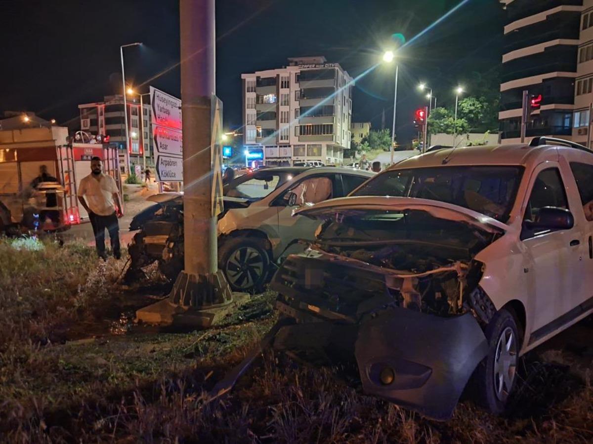 Tokat’ta zincirleme trafik kazası: 5 yaralı 2