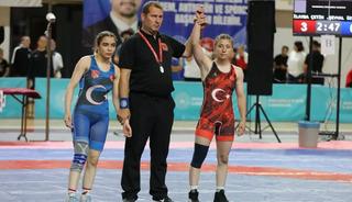 Yıldızlar G&uuml;reş T&uuml;rkiye Şampiyonu, Sivas&rsquo;ta devam ediyor