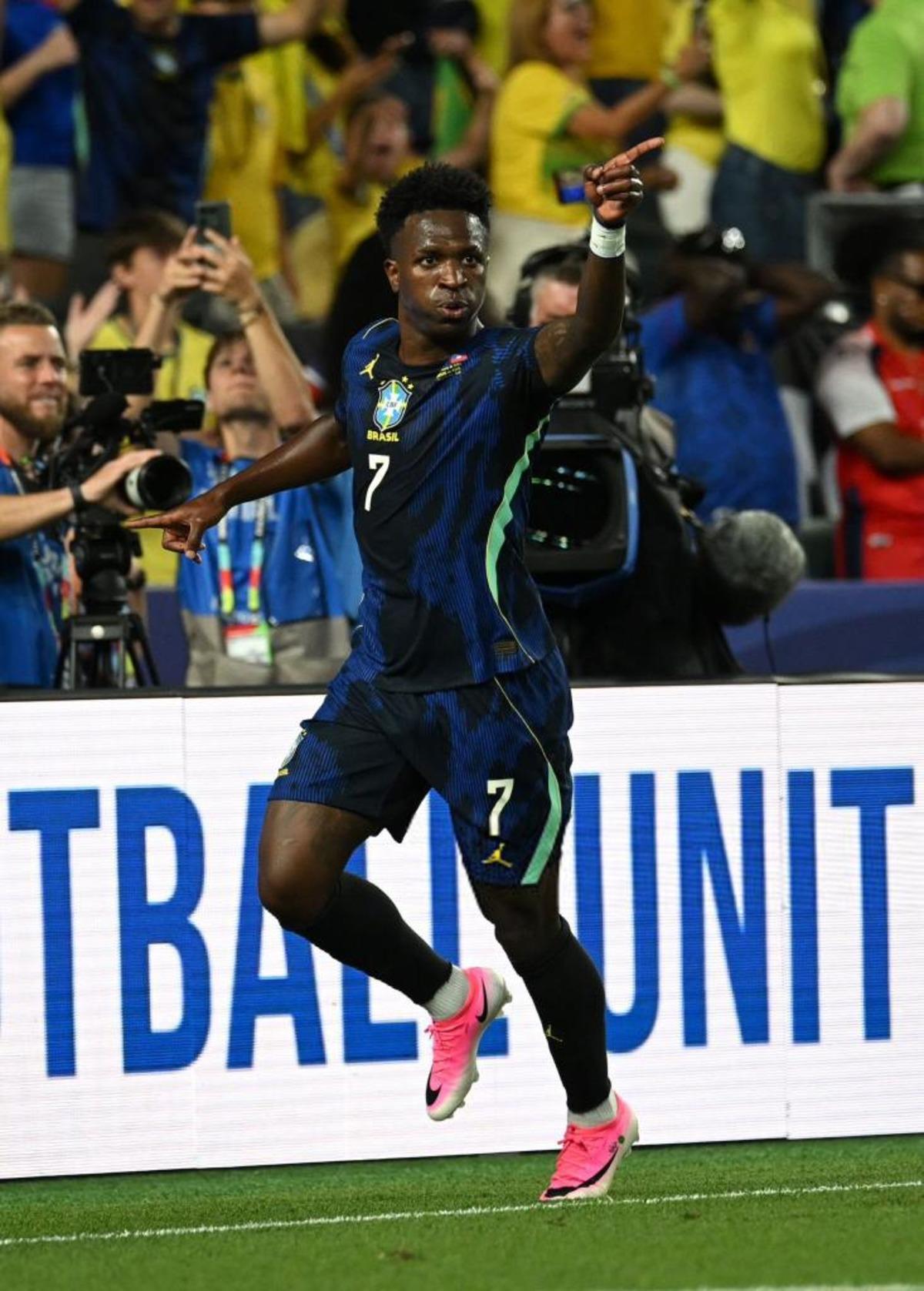 Vinicius Junior tarih yazdı! Haiti maçında Ronaldinho yu geride bıraktı 1