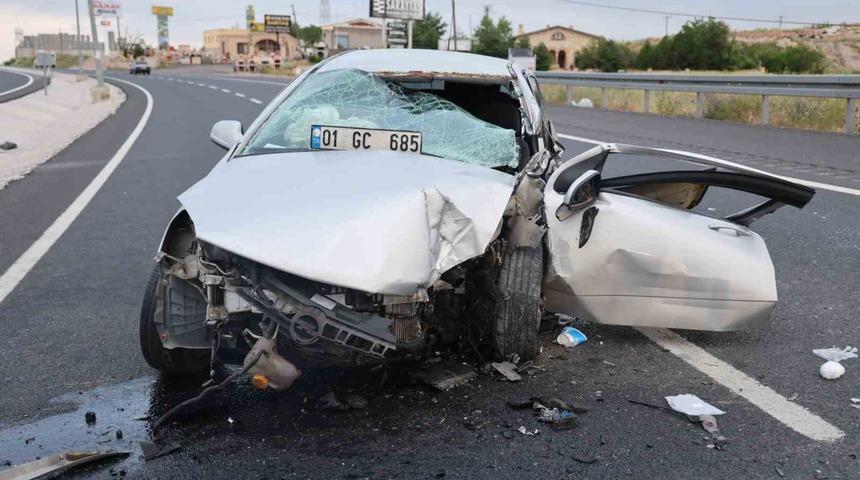 Nevşehir&rsquo;de otomobil direğe &ccedil;arptı: 1 &ccedil;ocuk &ouml;l&uuml;, 3 yaralı