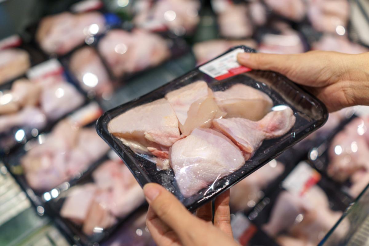 Paketli tavukta tehlike sinyali! Uzmanlar uzak durmanız gereken işaretleri sıraladı 3