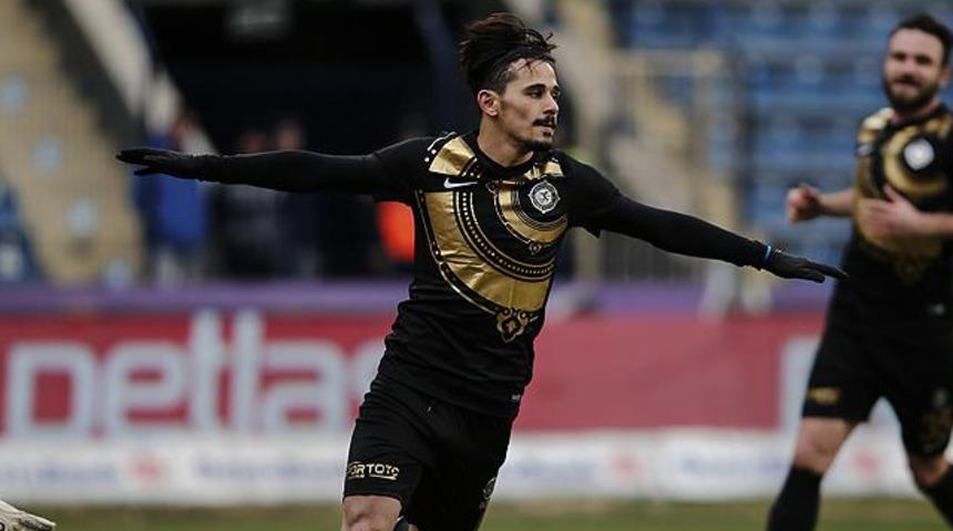 Osmanlıspor'un değişmezi Serdar G&uuml;rler