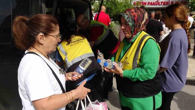 YKS’de son dakika yarışı: Kimi saniyelerle yetişti, kimi kapıda kaldı 6