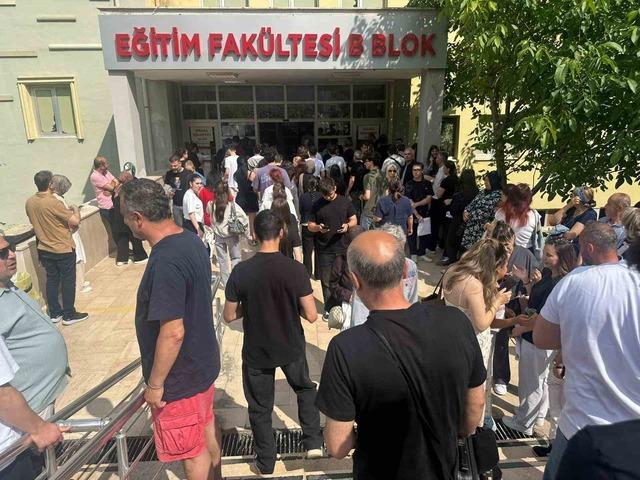 YKS’de son dakika yarışı: Kimi saniyelerle yetişti, kimi kapıda kaldı 3