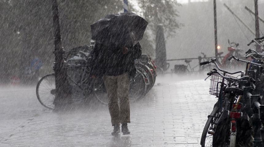 Meteoroloji peş peşe uyardı: Sağanak ve fırtına geliyor