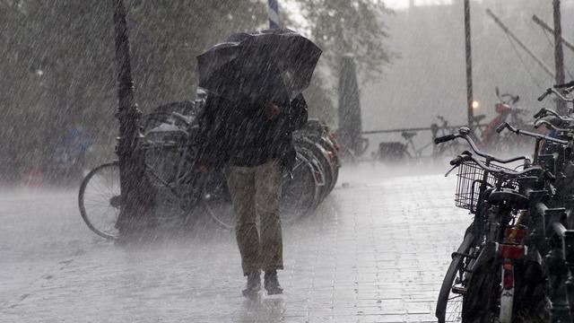 Meteoroloji peş peşe uyardı: Sağanak ve fırtına geliyor