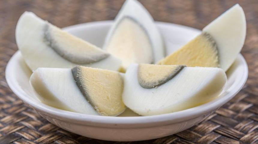 Sahurda yumurta yiyenler dikkat! Eğer çevresinde yeşil renk varsa...