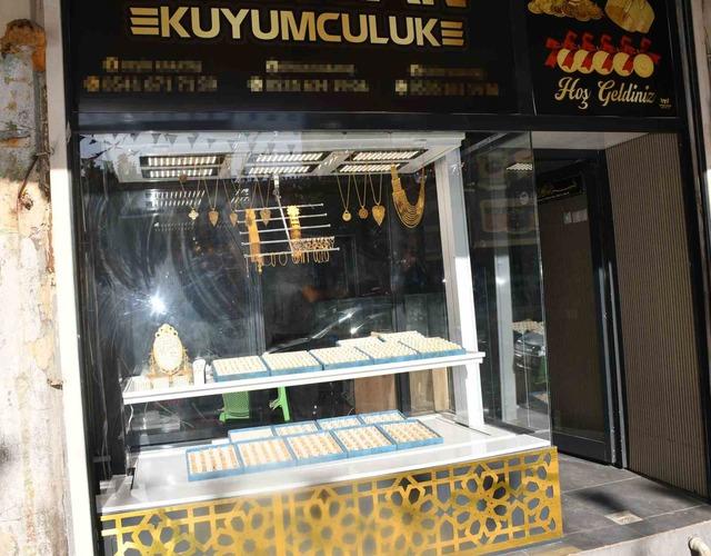 Sahibinden ka&ccedil;an dana kuyumcu d&uuml;kk&acirc;nına girdi 3