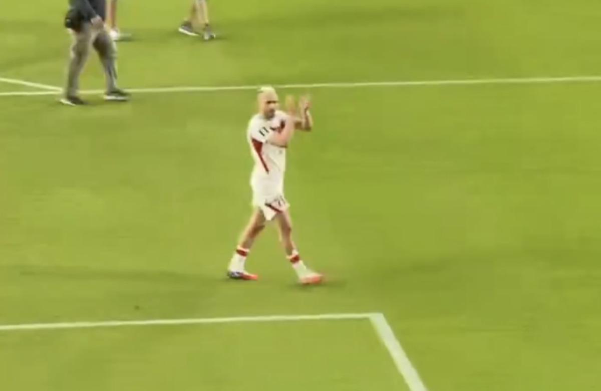 Dünya Kupası na veda eden Milli Takım da kriz! Tribünlerden tepki geldi 1