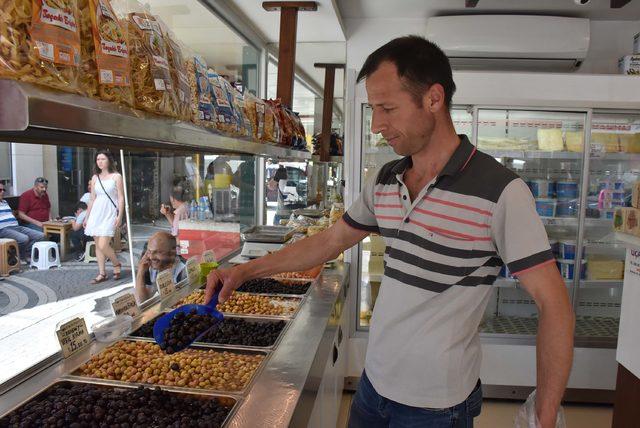 Sahurda az tuzlu peynir ve zeytin önerisi