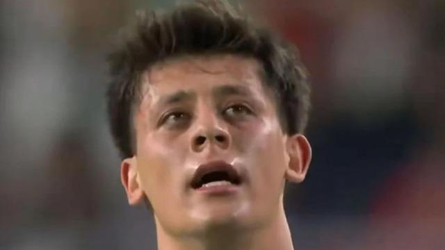 Arda Güler'in kahreden isyanı kameralara yansıdı! Sosyal medyayı sallayan o söz...