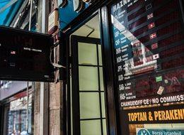 Tahtakale’de bazı döviz büroları işlem yapmadı