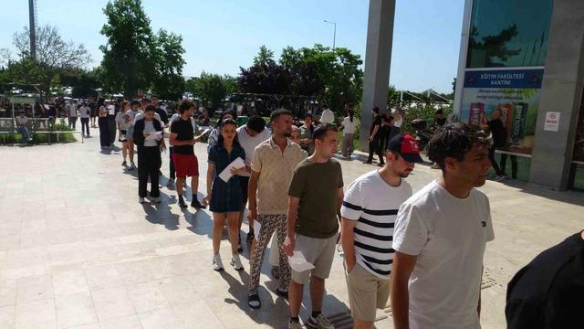 Sınavı saniyelerle ka&ccedil;ırdı, denemedik kapı bırakmadı 5