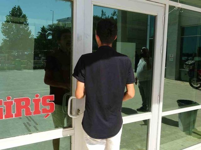 Sınavı saniyelerle ka&ccedil;ırdı, denemedik kapı bırakmadı