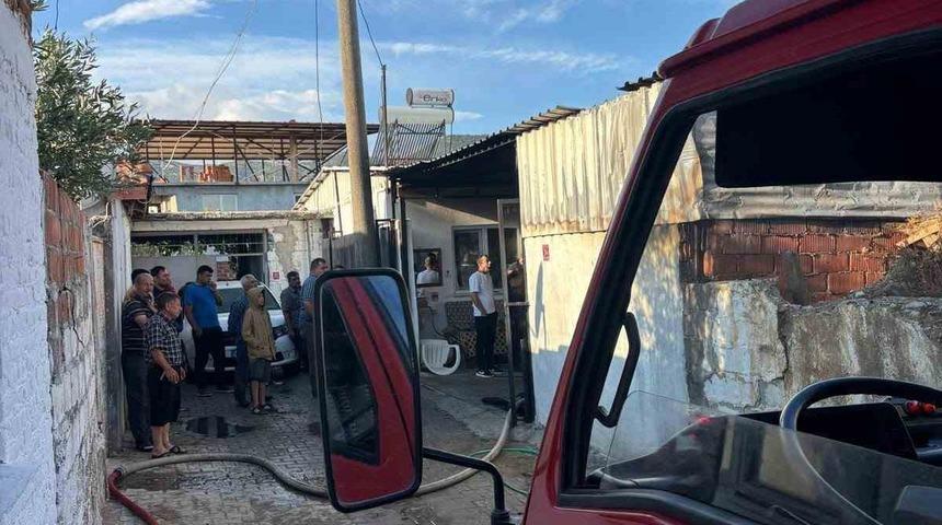 Balıkesir&rsquo;de depoda korkutan yangın