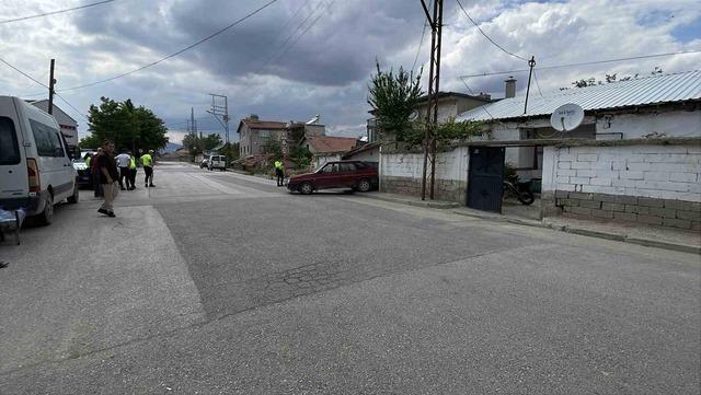 Uygulama noktasında geri geri ka&ccedil;maya &ccedil;alışırken duvara &ccedil;arptı 1