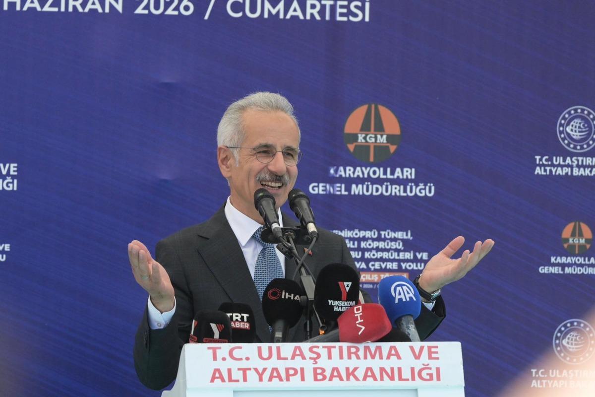 Hakkari ye  Ter&ouml;rs&uuml;z T&uuml;rkiye  yatırımları! Bakan Uraloğlu toplu a&ccedil;ılış t&ouml;reninde konuştu 1