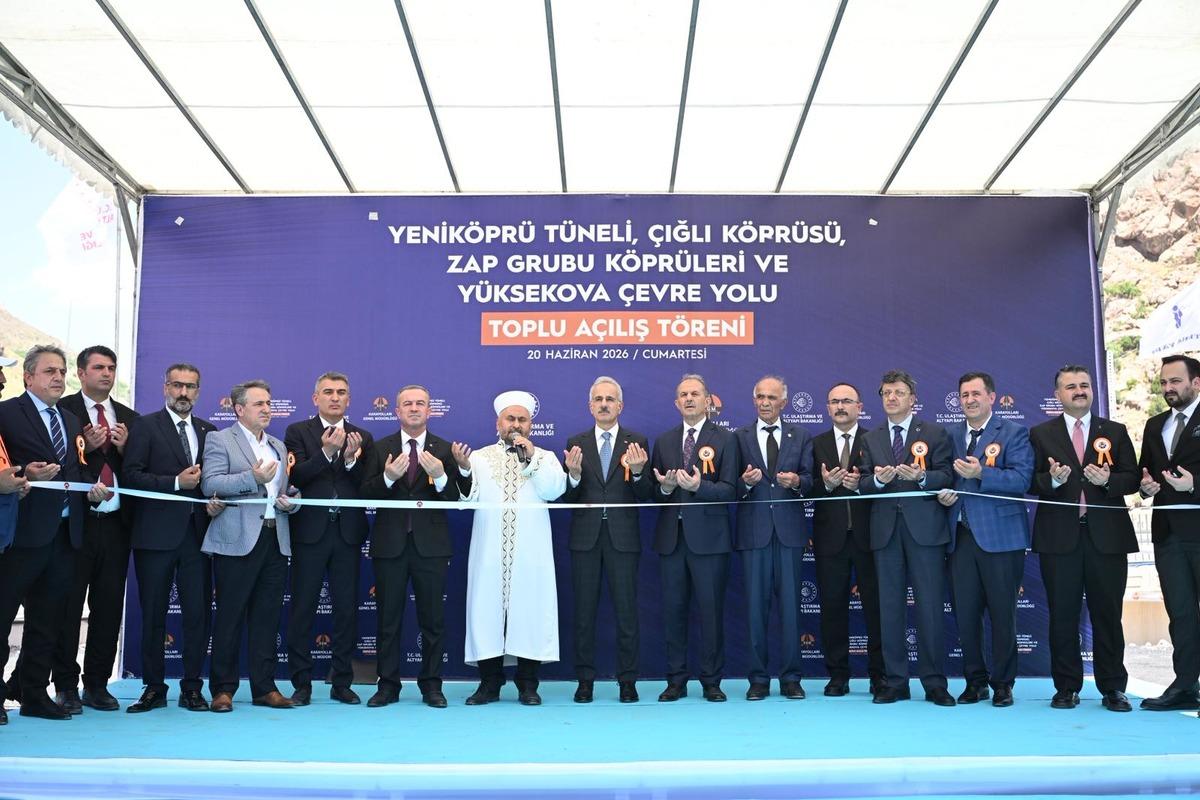 Hakkari ye  Ter&ouml;rs&uuml;z T&uuml;rkiye  yatırımları! Bakan Uraloğlu toplu a&ccedil;ılış t&ouml;reninde konuştu 5