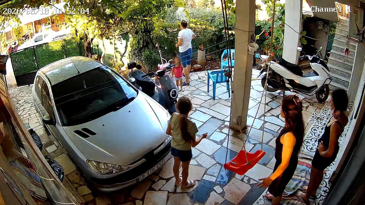 Bah&ccedil;e kapısı y&uuml;z&uuml;nden vurmuştu: Fethiye deki komşu dehşeti kamerada 1