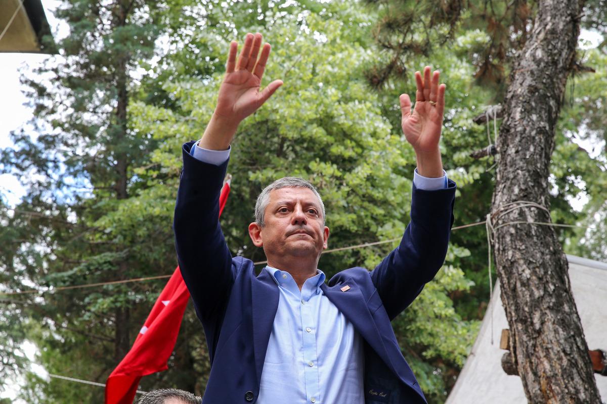 Özgür Özel den bir kurultay hamlesi daha! Süre verdiler 2