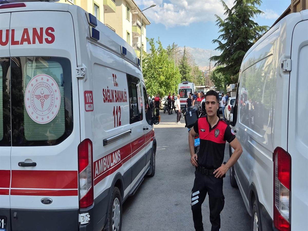 Malatya da baba dehşeti! Tabancayla kızını öldürüp, eşini ve diğer kızını yaraladı 2