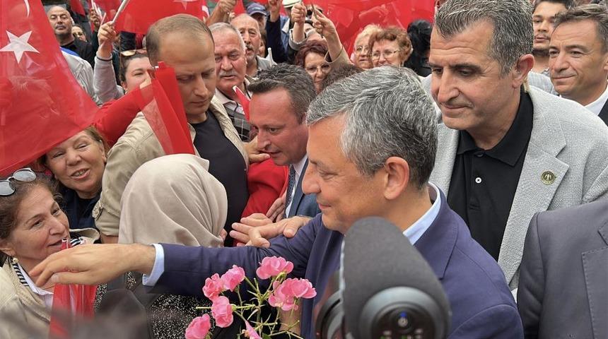 CHP Grup Başkanı &Ouml;zg&uuml;r &Ouml;zel Burdur'da