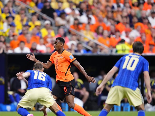 (&Ouml;zet) Hollanda, İsve&ccedil;'e acımadı! Gol olup yağdılar