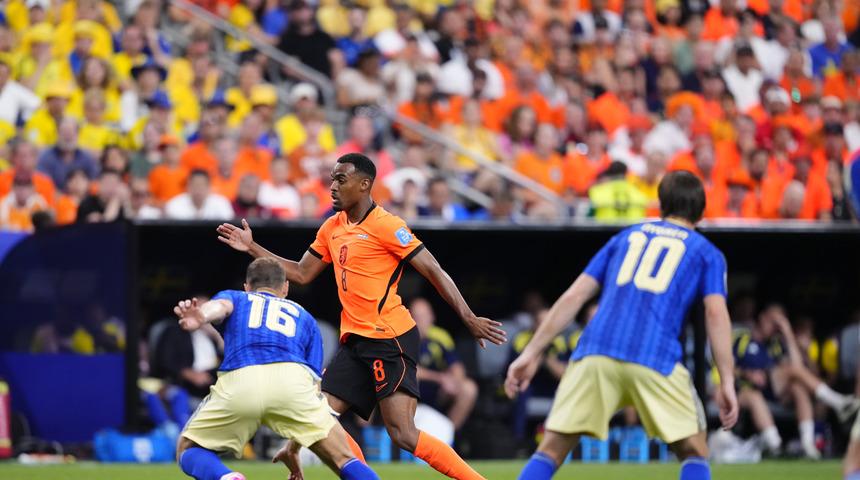(&Ouml;zet) Hollanda, İsve&ccedil;'e acımadı! Gol olup yağdılar