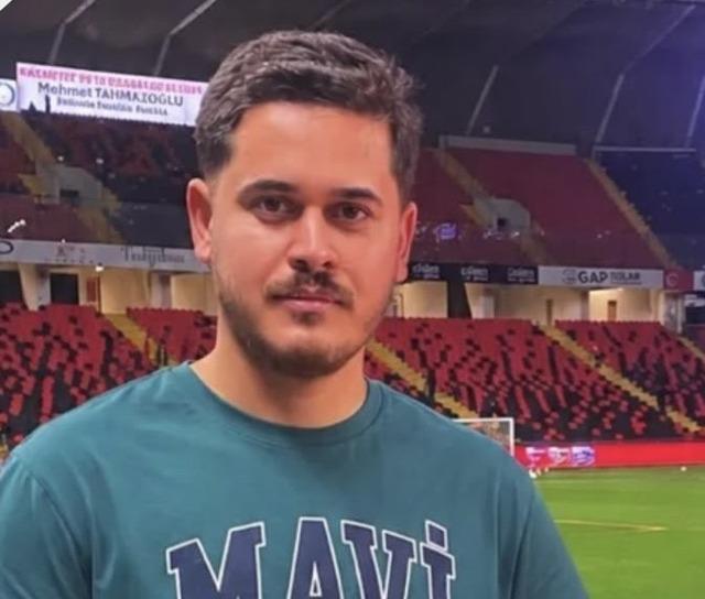 Sınava giderken kazada hayatını kaybeden gen&ccedil; toprağa verildi 2