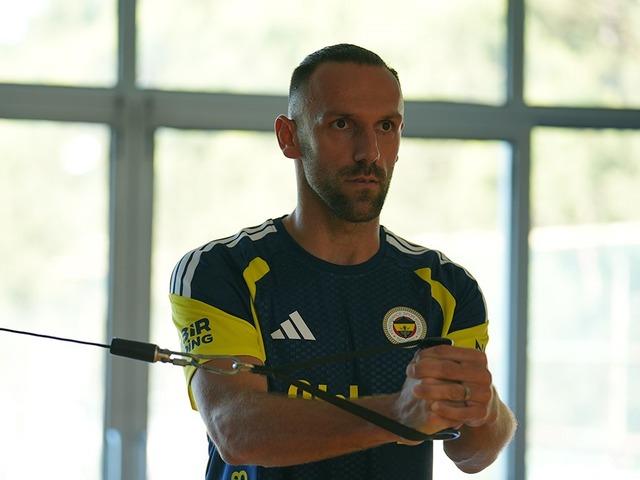 Vedat Muriqi, Samandıra'da &ccedil;alışmalara başladı