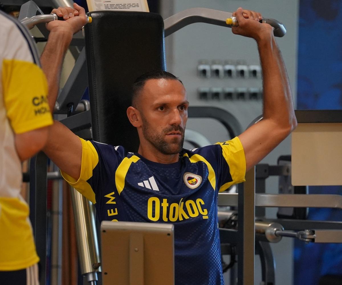 Vedat Muriqi, Samandıra da &ccedil;alışmalara başladı 1