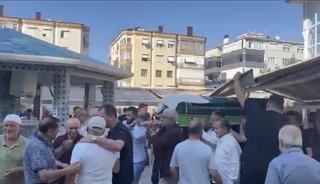 İş ortağını &ouml;ld&uuml;r&uuml;p intihar eden galerici toprağa verildi