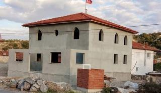 Selendi'de hayırseverlerin yaptırdığı Aloşlar Camii ibadete hazır