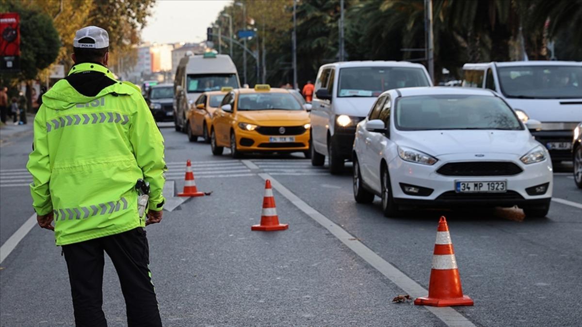 İstanbul da 2 il&ccedil;ede, pazar g&uuml;n&uuml; bazı yollar trafiğe kapatılacak 1