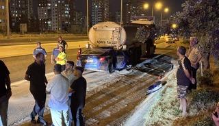 Adana&rsquo;da otomobil tıra &ccedil;arptı: 1 &ouml;l&uuml;, 2 yaralı