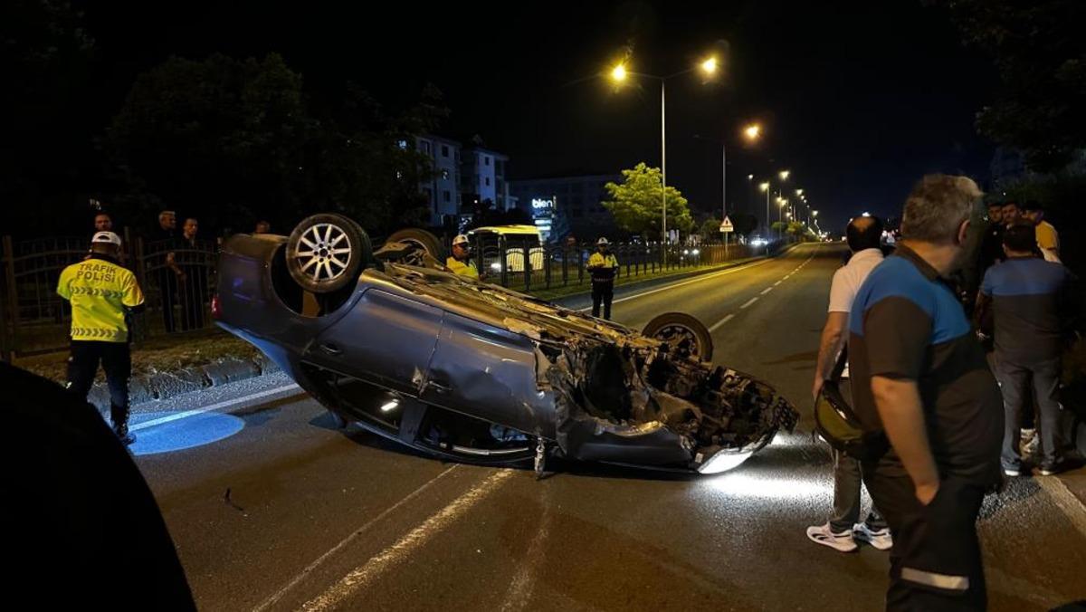 Bolu da D-100 de takla atan otomobilden burunları bile kanamadan &ccedil;ıktılar 2