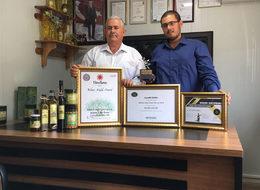 Ayvalık zeytinyağına 3 ödül birden