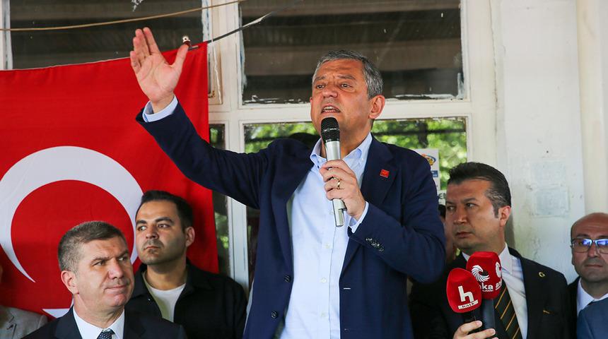 &Ouml;zg&uuml;r &Ouml;zel'den bir kurultay hamlesi daha! S&uuml;re verdiler