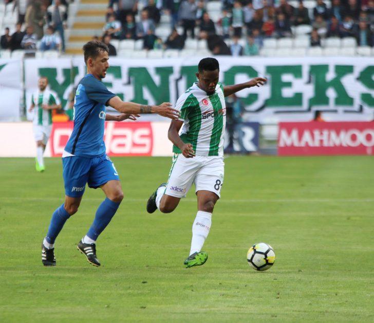 Samuel Eto'o devre arasında Antalyaspor'dan Atiker Konyaspor'a transfer olurken yeşil-beyazlı ekibin formasıyla 6 gole imza attı.