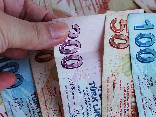 Kulisler hareketlendi: En d&uuml;ş&uuml;k emekli maaşında &ouml;ne &ccedil;ıkan rakam