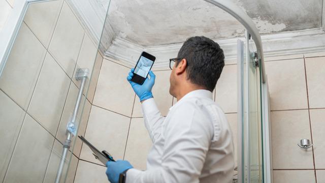 Ne sirke ne de çamaşır suyu: Banyo fayanslarındaki küfü gidermenin en iyi yolu!