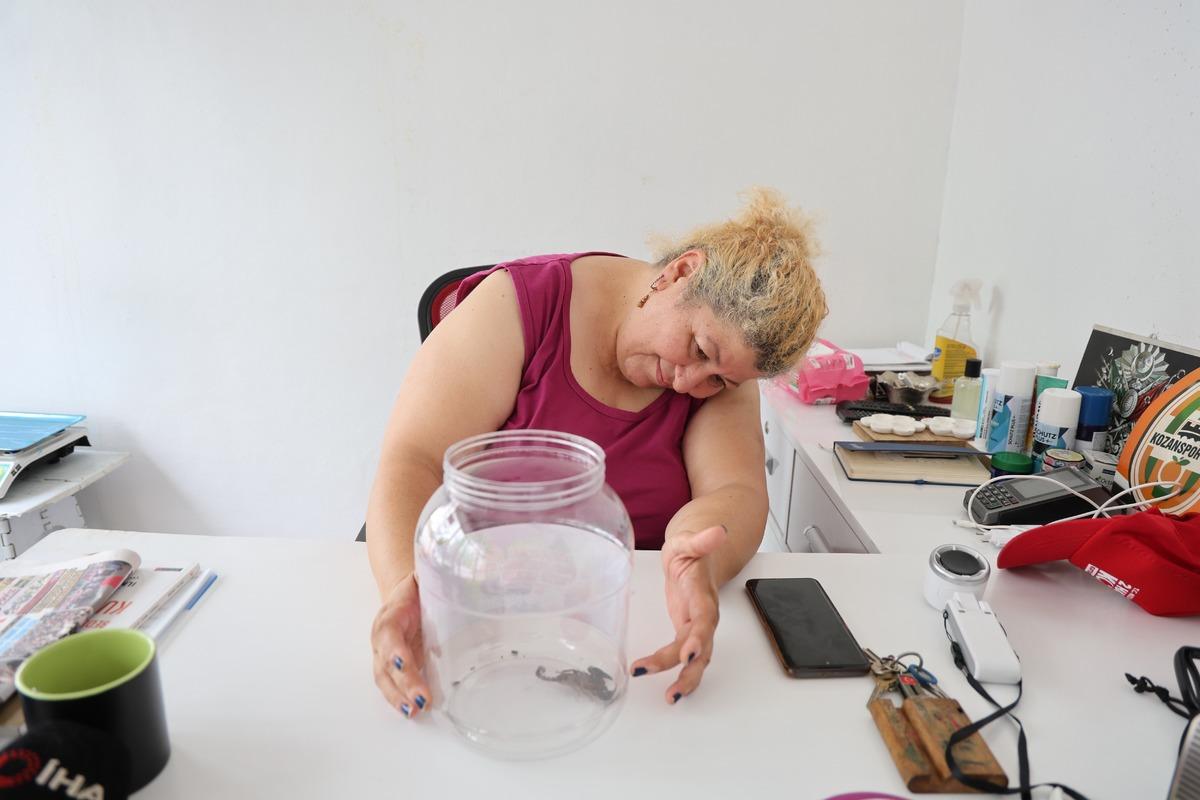 İş yerinin &ouml;n&uuml;nde buldu,  her gelen bir akrabasına benzetiyor  4
