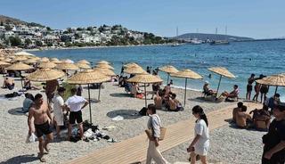 Bodrum&rsquo;da sahiller doldu taştı